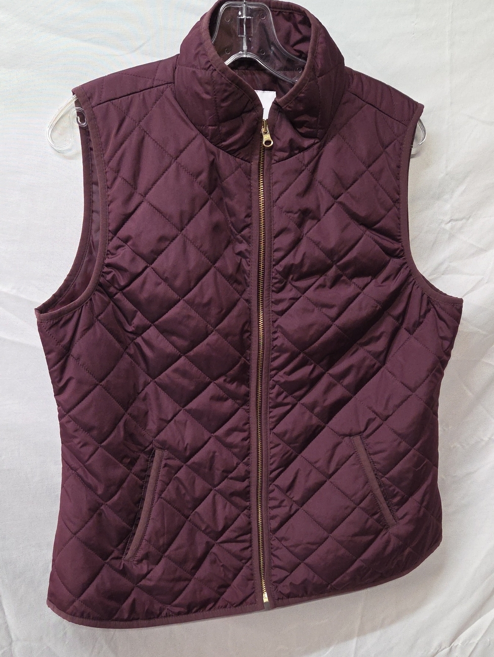 Old Navy Quilted Sleeveless Vest in Plum Large